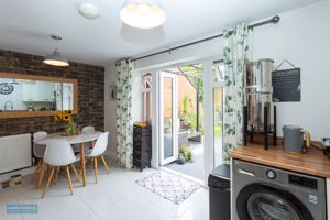 Kitchen/Diner- click for photo gallery